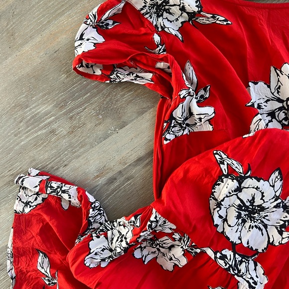 Free people red dress, new with tags,  low back floral print. - Picture 6 of 9